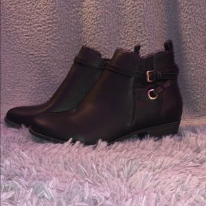 Women’s Ankle Boots Size 8 (Only worn 2)